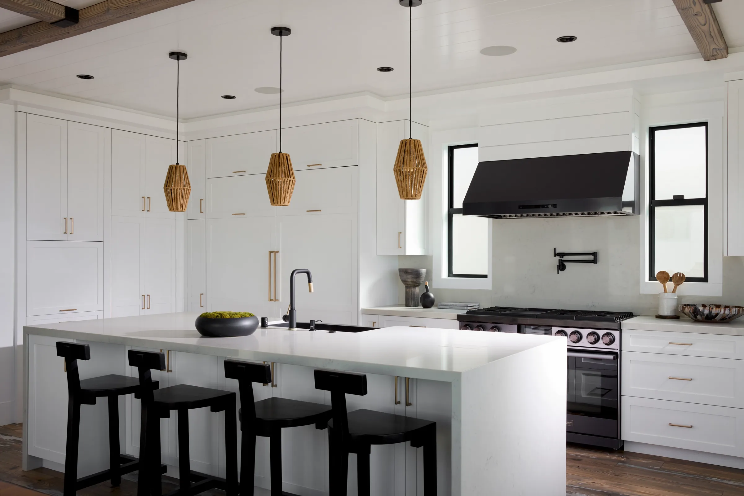Interior photograph by Todd Huge