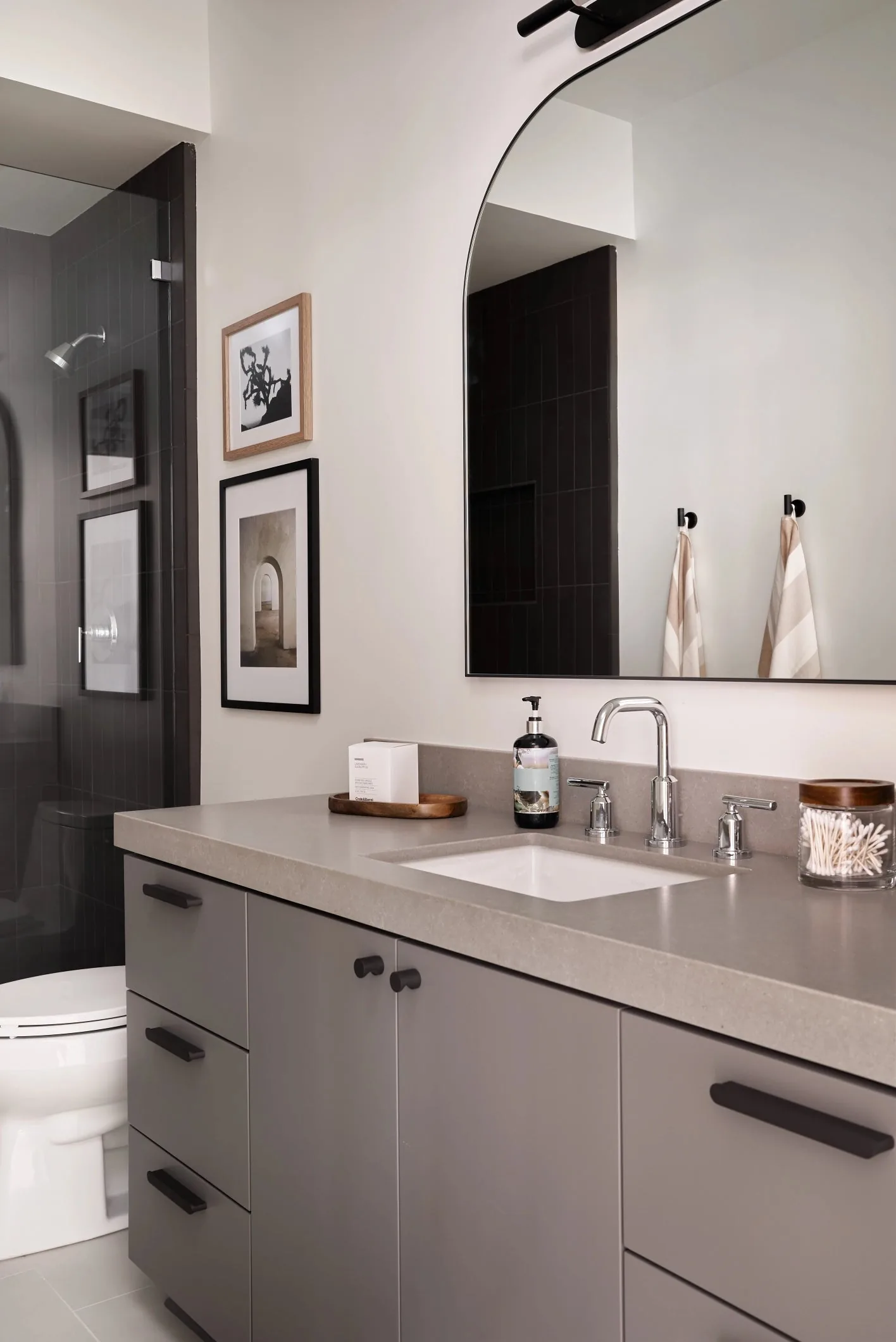 Interior photograph by Todd Huge